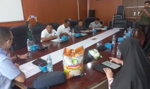 Kadiakop UKM Perindustdian fan Perdagangan tidak hadiri RDP di Gedung DPRD Medan. BP/erwan