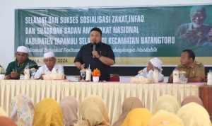 Bupati Tapsel Dolly Pasaribu saat membuka Sosialisasi ZIS di Kecamatan Batangtoru, Selasa (14/5-24). Foto : BP/Ist