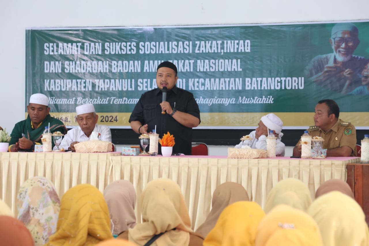 Bupati Tapsel Dolly Pasaribu saat membuka Sosialisasi ZIS di Kecamatan Batangtoru, Selasa (14/5-24). Foto : BP/Ist