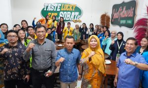 Para peserta foto bersama. BP/erwan