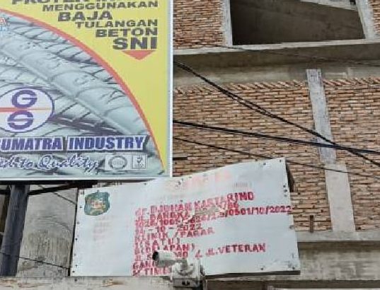 Bangunan di Jalan Sutomo persis di depan Tugu Perjuangan Apolo. BP/Ist