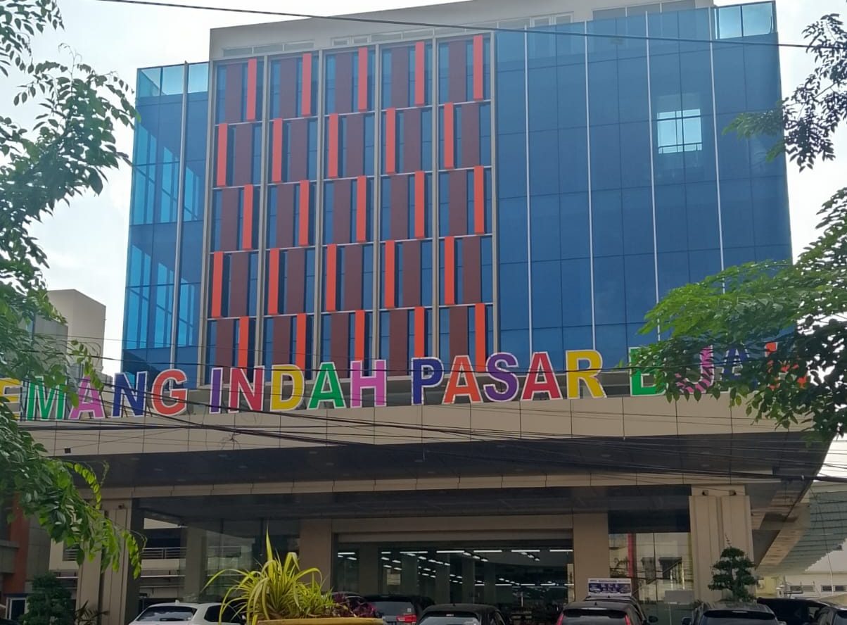 Bangunan Pasar buah di Jalan SM Raja Medan. BP/ist
