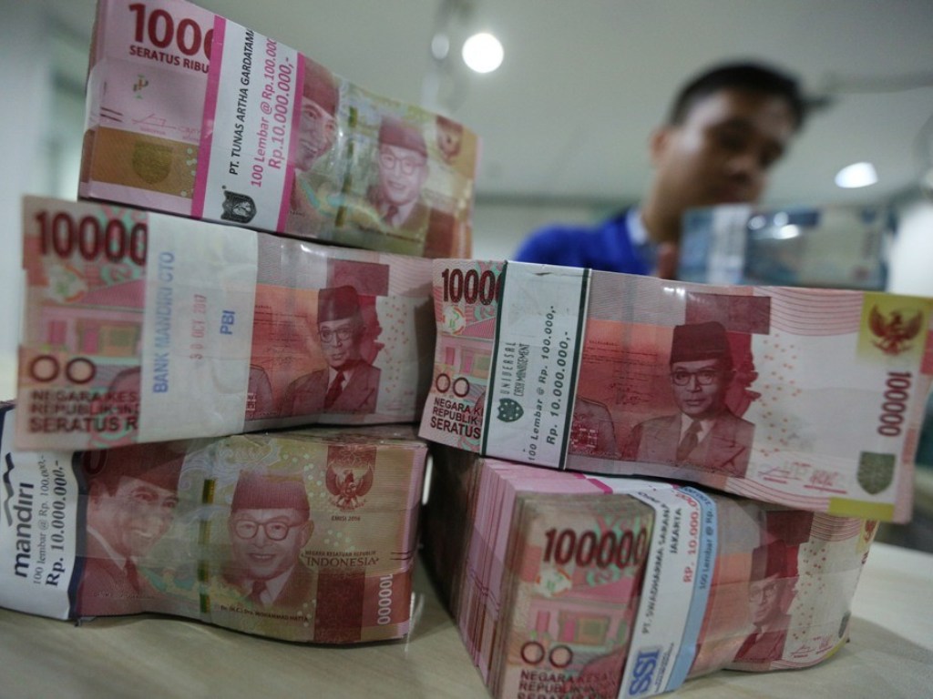 Rupiah Melemah, Pasar Tunggu Data Inflasi AS