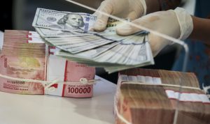 Rupiah Melemah Terhadap Dolar AS Akibat Antisipasi Kebijakan Suku Bunga AS