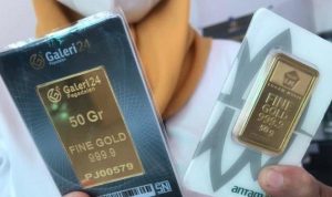 Harga Emas Antam Anjlok Rp38.000 Jadi Rp1.328.000 per Gram
