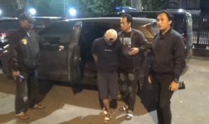 Seorang pelaku bajing loncat, Tulus Hardiono (29), ditangkap polisi dari Polsek Sunggal saat beraksi di Jalan Gatot Subroto, Kota Medan pada Rabu (5/6/2024).(Dok Polsek Sunggal ). Foto Dilansir dari kompas.com