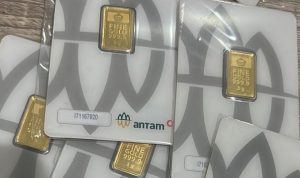 ILUSTRASI. harga emas Antam melonjak Rp 14.000 per gram menjadi Rp 1.347.000 per gram dan buyback emas Antam naik Rp 12.000 per gram menjadi Rp 1.226.000 per gram