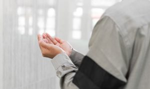 Ilustrasi orang berdo'a (Unsplash)