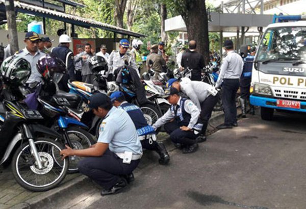 Pemprov DKI Tertibkan Parkir Liar Mulai Hari Ini, Begini Caranya. Ilustrasi Parkir liar/Berita Jakarta