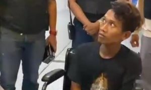 Foto: Pelaku saat diamankan di kantor polisi. (Dok. Polsek Medan Kota)