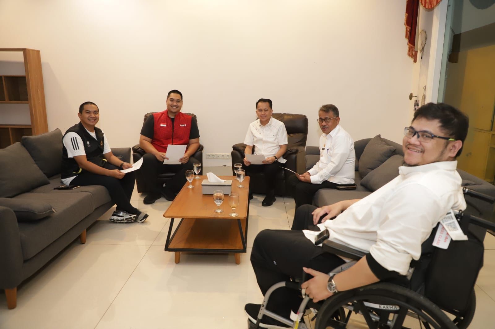 Penjabat (Pj) Gubernur Sumatera Utara (Sumut) Agus Fatoni bergerak cepat melakukan audiensi dengan Menteri Pemuda dan Olahraga (Menpora) Ario Bimo Nandito Ariotedjo guna membahas kesiapan pelaksanaan Pekan Olahraga Nasional (PON) XXI di Sumatera Utara.