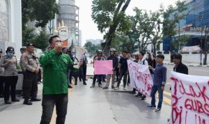Aksi Unjuk Rasa Tolak Pj Gubernur Sumut yang dilakukan Aliansi Mahasiswa Sumut.