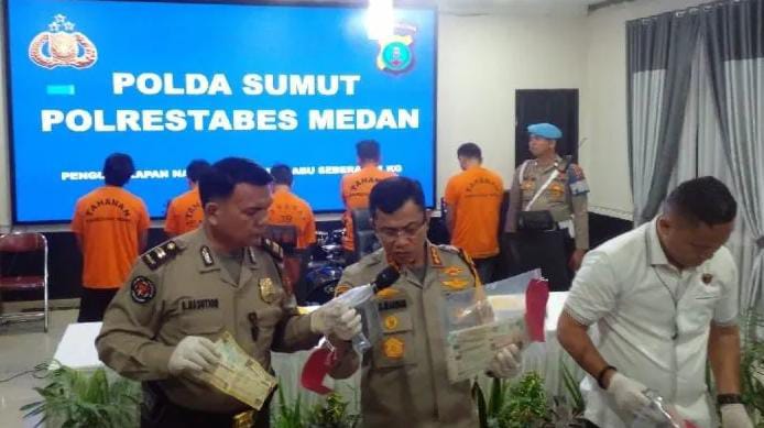 Polrestabes Medan menangkap 5 pelaku pemalsuan dokumen kendaraan