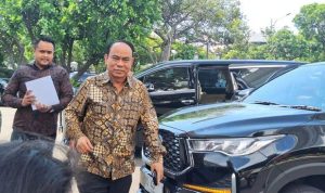 Menkominfo saat mendatangi istana negara rapat darurat Menkominfo dipanggil presiden