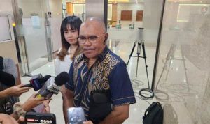 penasihat hukum mantan Menteri Pertanian Syahrul Yasin Limpo (SYL), Djamaludin Koedoeboen, mendesak KPK untuk mengusut pembangunan green house yang diduga milik seorang pimpinan partai politik di Kepulauan Seribu.