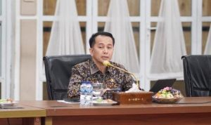 Penjabat (Pj) Gubernur Sumatera Utara, Agus Fatoni, mengambil langkah tegas untuk memastikan suksesnya penyelenggaraan Pekan Olahraga Nasional (PON) XXI Sumut – Aceh.