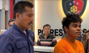Efendi Syahputra alias Putra (30) berhasil ditangkap polisi setelah berhasil membobol belasan mesin ATM dengan modus menawarkan bantuan.