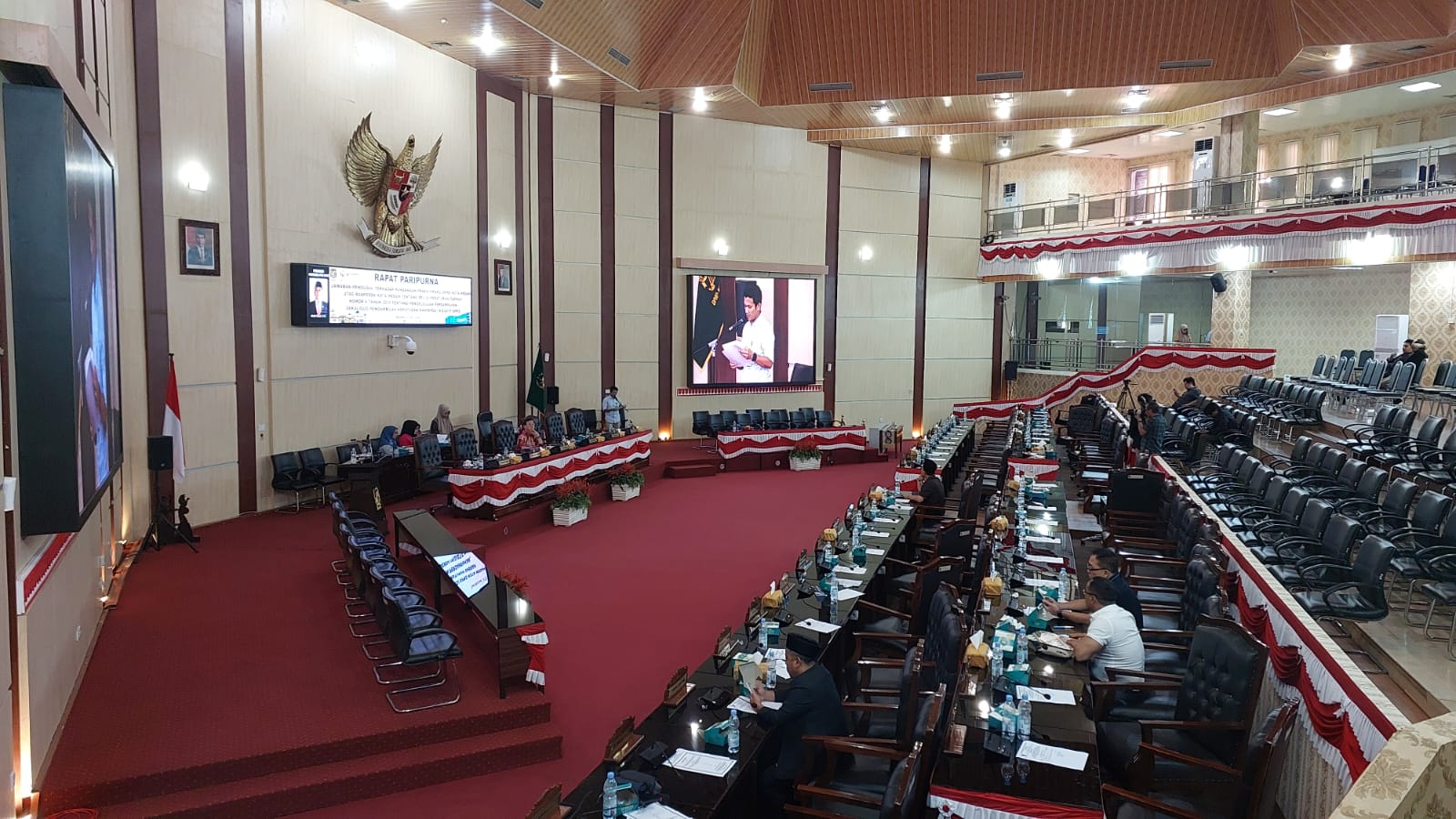 Sidang Laporan Pertanggungjawaban Pelaksanaan APBD Kota Medan di Gedung DPRD Medan. BP/erwan