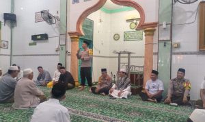 Kepolisian ketika menggelar Jumat curhat.(Istimewa)