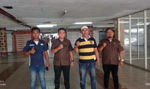 Bagian Penertiban PUD Pasar Medan di Pasar Petisah Tahap II Lantai I. BP/erwan