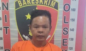 Pelaku diamankan petugas kepolisian.(Istimewa).