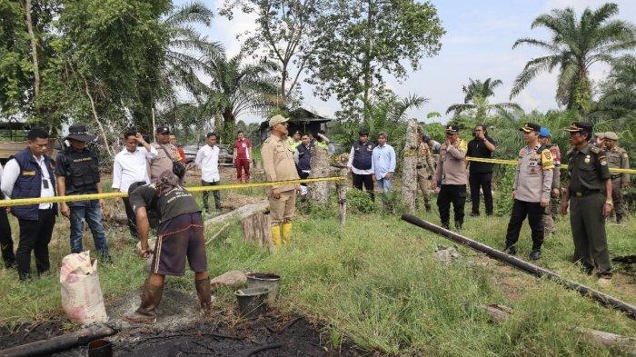 Pembongkaran Gudang Minyak Ilegal di Musi Rawas oleh Polisi