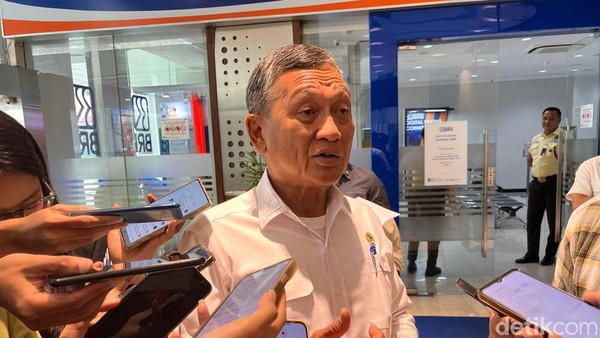 Menteri ESDM Curhat Dibohongi soal Smelter Bauksit: Ternyata Lapangan Bola-Pos Hansip