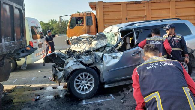 Kecelakaan Maut di Tol Binjai-Langsa: Pajero Tabrak Truk Tronton