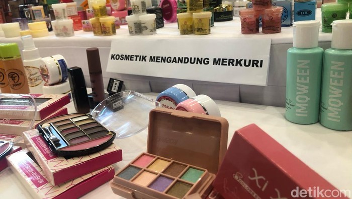 Kosmetik yang mengandung bahan berbahaya, zat karsinogen.