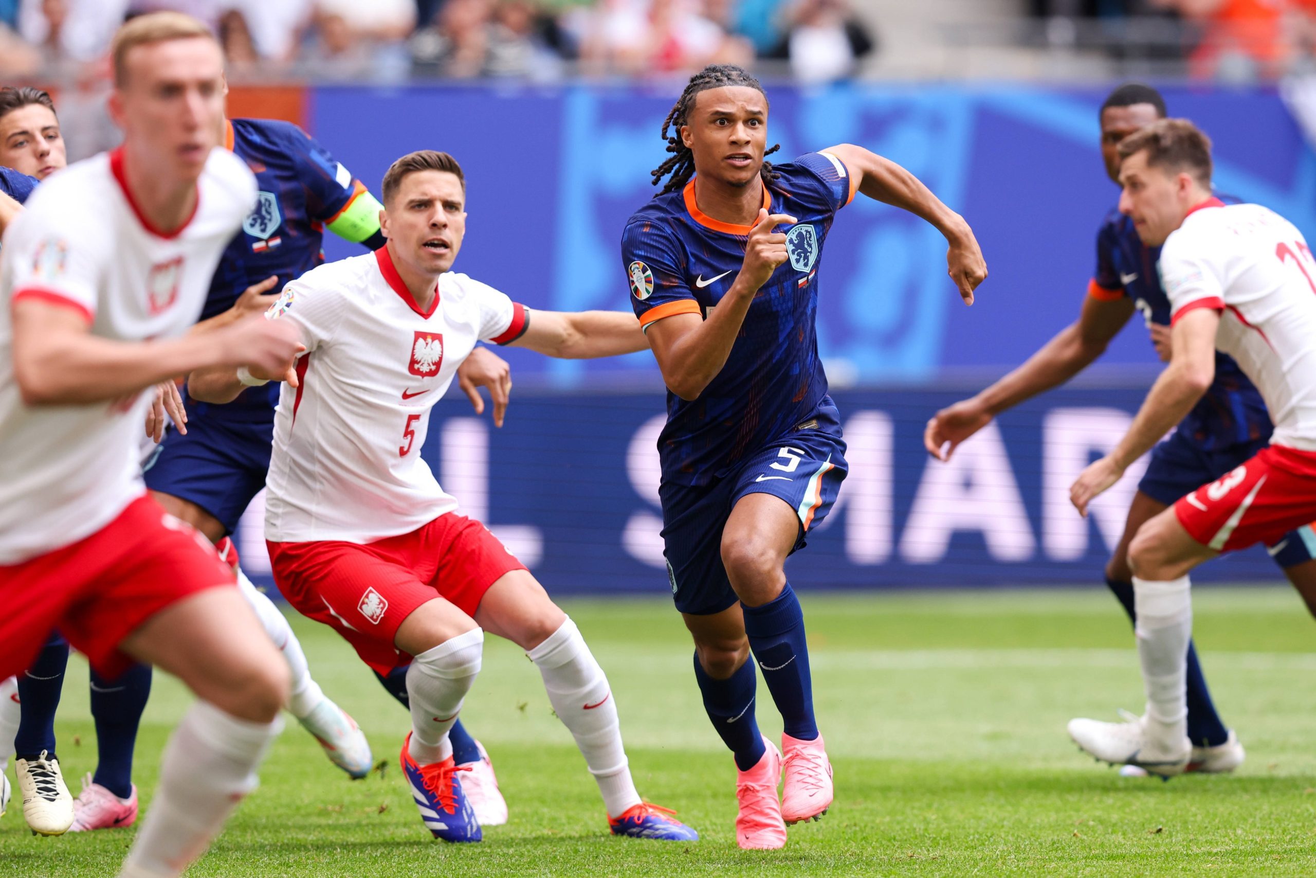 Belanda Menang Tipis 2-1 atas Polandia dalam Pertandingan Grup D Euro 2024