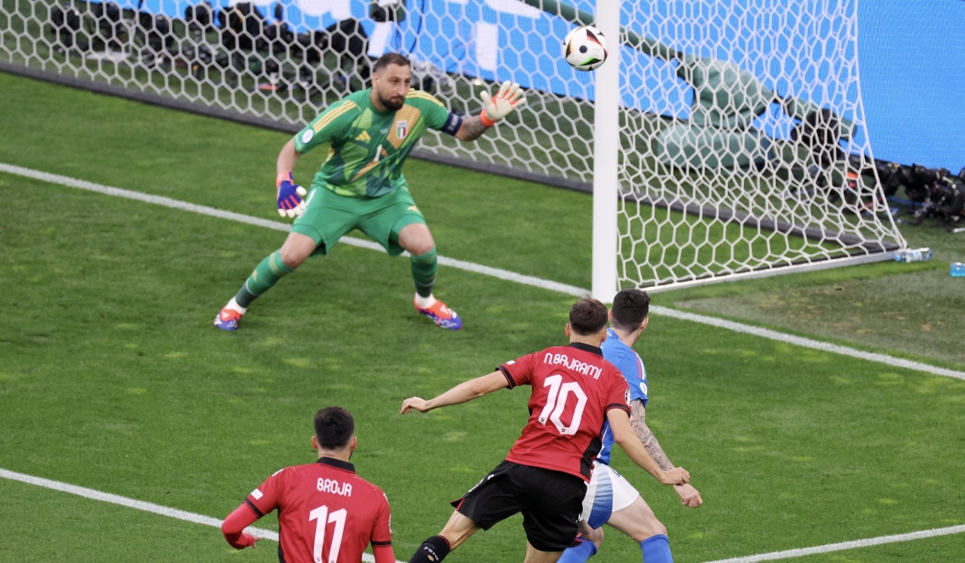 Italia Unggul 2-1 atas Albania di Babak Pertama Setelah Gol Cepat Albania