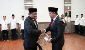 Foto: Walikota Medan Bobby Nasution melantik Ardian Surbakti sebagai Dirut PUD Pembangunan Medan (Dok. Pemkot Medan)