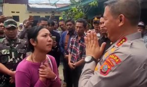 Kedatangan Kapolda Sumatera Utara, Komjen Pol Agung Setya Imam, ke rumah duka Sempurna Pasaribu yang tewas dalam kebakaran tragis, menjadi momen haru yang tak terlupakan.