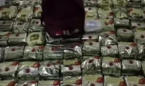 Penampakan sabu-sabu 72 kg yang di bungkus dengan bungkus teh China disita polisi dari rumah kontrakan di Ciledug, Kota Tangerang, Banten.