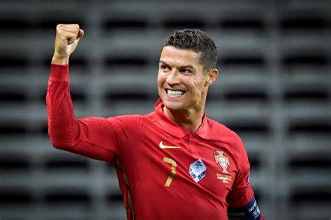 Kejutan besar datang dari bintang sepak bola dunia, Cristiano Ronaldo, usai mengantarkan Timnas Portugal melaju ke perempat final Euro 2024.
