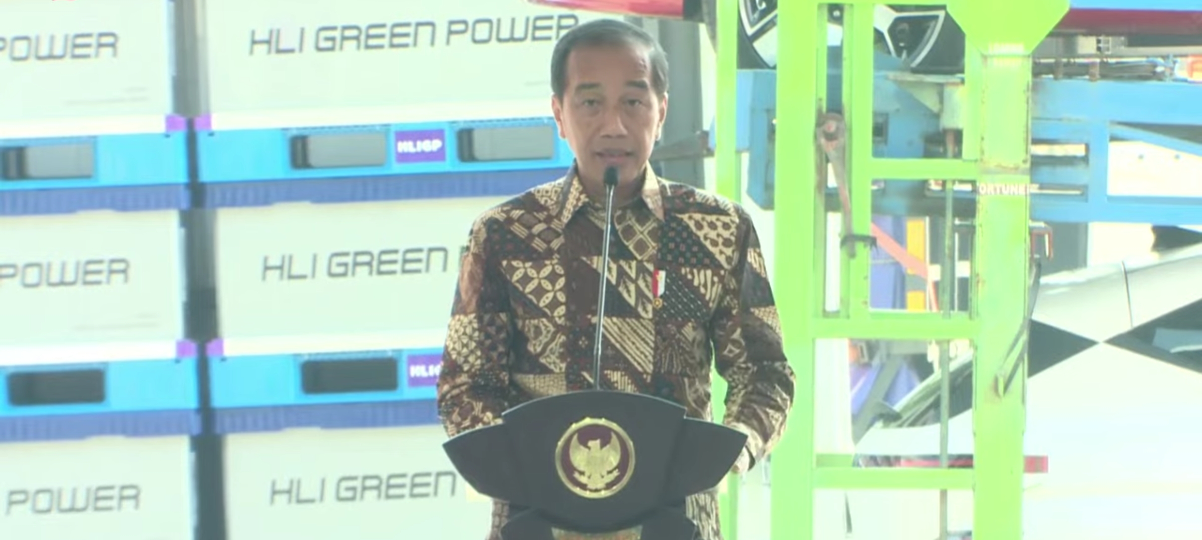 Presiden Jokowi, saat meresmikan pabrik baterai mobil listrik di Karawang dan pertama di Indonesia.