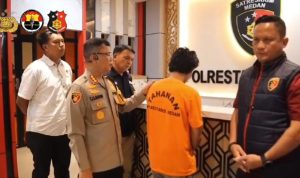Polrestabes Medan menangkap Jukir yang Main Judi Online Pakai Mesin e-Parking.