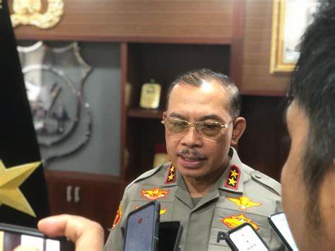 Kapolda Sumbar, Irjen Pol Suharyono