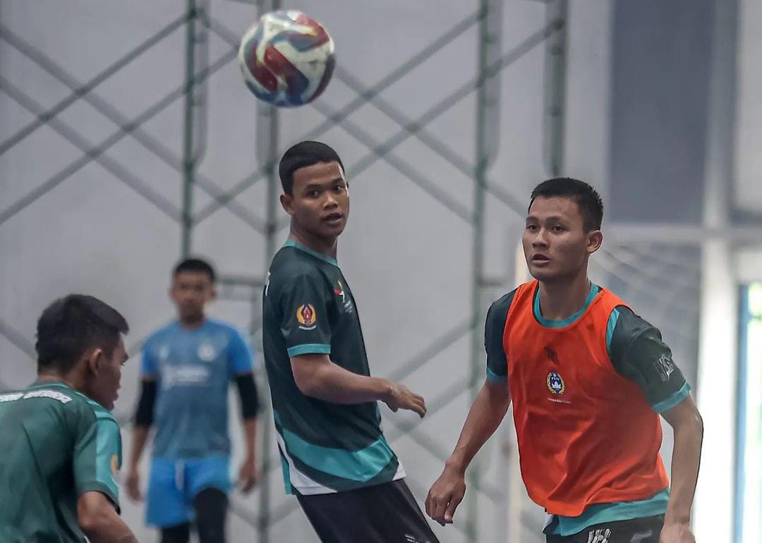 Tim futsal Sumatera Utara semakin intensif mempersiapkan diri untuk menghadapi Pekan Olahraga Nasional (PON) 2024 yang akan diselenggarakan di Aceh-Sumatera Utara.