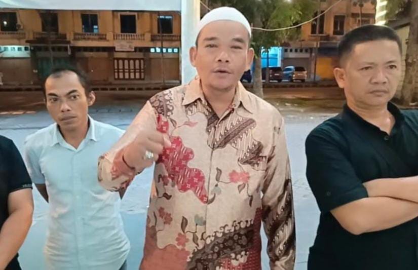 H. Ahmad Khoir Lubis, seorang tokoh masyarakat dari Kecamatan Medan Tembung, dengan tegas menyatakan komitmennya untuk mendukung El Adrian Shah dalam perjuangannya menuju kursi Wali Kota Medan.