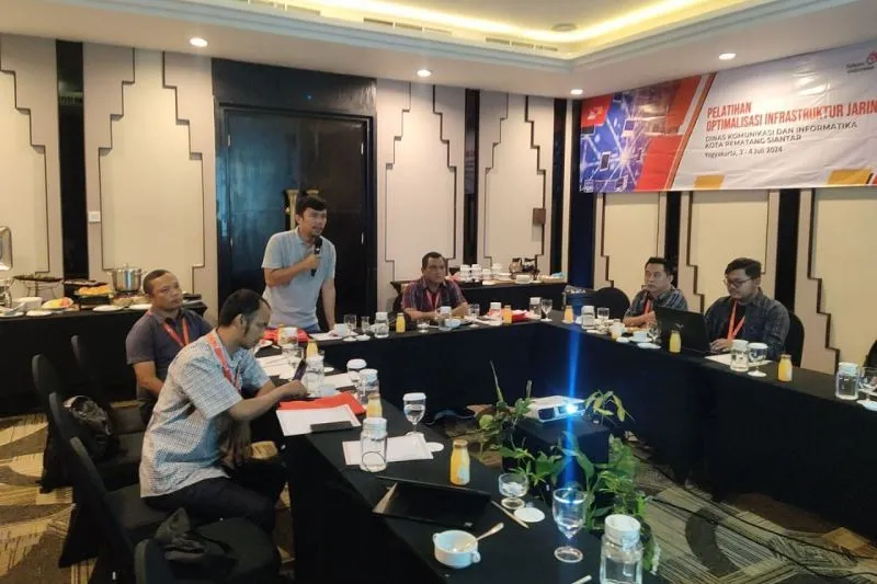 Dinas Komunikasi dan Informatika (Kominfo) Pematangsiantar mengambil langkah proaktif dengan memperkuat kemampuan sumber daya manusia (SDM) mereka di bidang teknologi informasi.