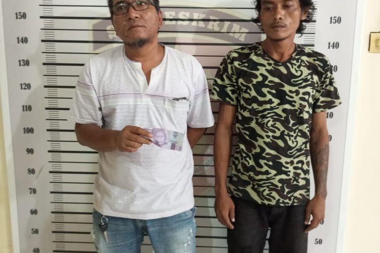 Kepolisian Sektor (Polsek) Medan Timur berhasil menangkap dua juru parkir liar yang beraksi di depan kantor Polsek Medan Timur, Jalan Jawa, Kecamatan Medan Kota, Kota Medan. Kedua pelaku, Heri Syahputra dan Herianto Simbolon,