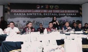 Pengungkapan laboratorium narkoba terbesar di Indonesia.