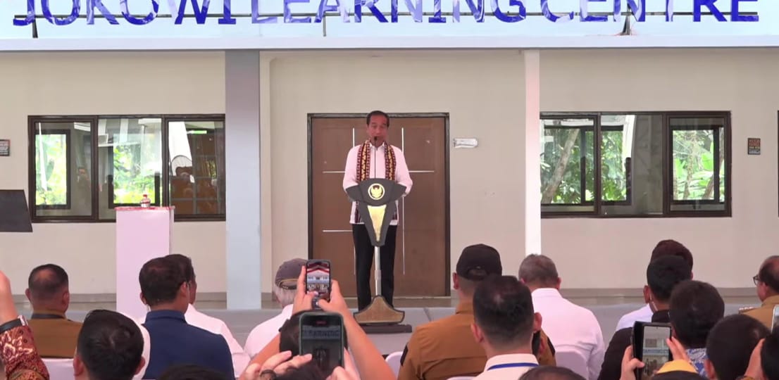 Presiden Joko Widodo (Jokowi) meresmikan fasilitas pendidikan terbaru, Jokowi Learning Center, yang berlokasi di SMA Kebangsaan, Kabupaten Lampung Selatan, Provinsi Lampung, Kamis.
