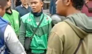 Driver ojol cocok dengan petugas dishub Medan perkara stiker parkir Berlangganan Medan.