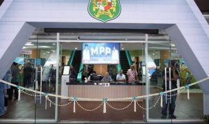 Pemerintah Kota (Pemkot) Medan mengalokasikan anggaran fantastis sebesar Rp 28,9 miliar untuk renovasi eks Plaza Medan Baru, yang kini telah bertransformasi menjadi Mal Pelayanan Publik.