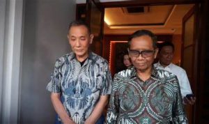 Jusuf Hamka menuju kediaman mantan Menko Polhukam Mahfud MD.
