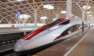 Proyek ambisius Kereta Cepat “Whoosh” yang dibanggakan oleh Presiden Joko Widodo dan Menteri Koordinator Bidang Kemaritiman dan Investasi, Luhut Binsar Pandjaitan, kini menjadi sorotan tajam.