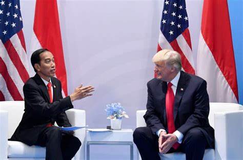 Presiden Joko Widodo (Jokowi) menyatakan simpatinya terhadap mantan Presiden Amerika Serikat, Donald Trump, setelah mengalami insiden penembakan saat kampanye di Pennsylvania.