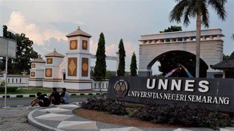 Universitas Negeri Semarang (Unnes).